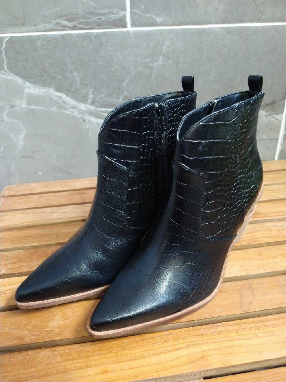 Gianni Bini "Maelyie" Croc-Embossed Western Ankle Booties in Black (Size 10M)